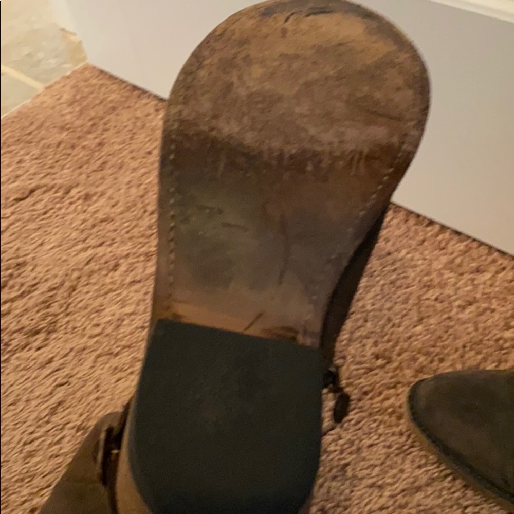 Boots - Picture 5 of 7